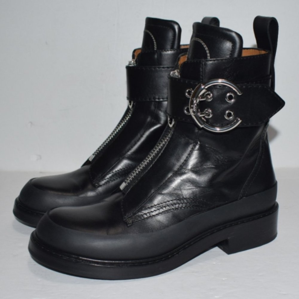Chloe Roy Zip Front Combat Boots Womens Size 38.5